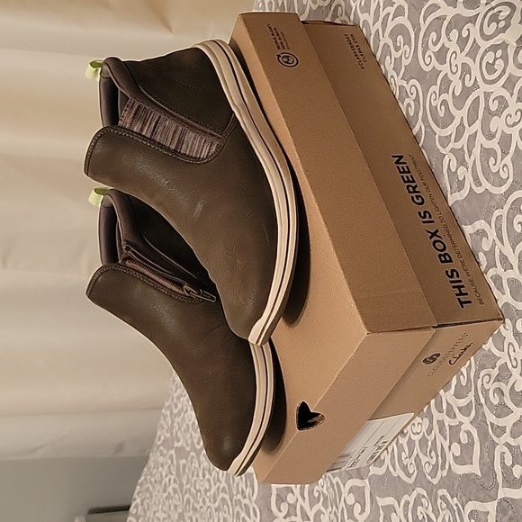 Clarks Cloudsteppers Olive Green Size 8.5 - Picture 1 of 5